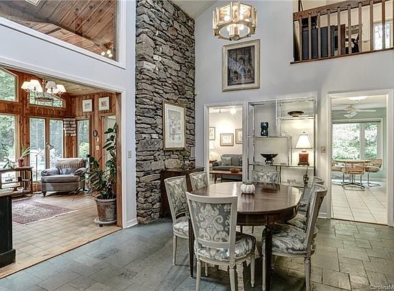3rd image of 408 Jacamar Way