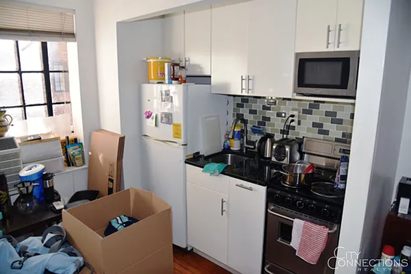 Rented by City Connections Realty | media 8