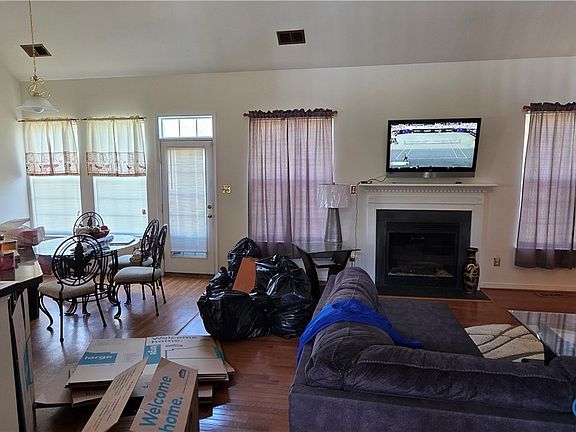 2nd image of 3165 Welsh Cir