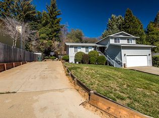 12743 Manor Dr, Auburn, CA