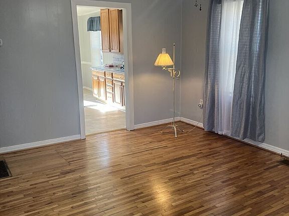 2nd image of 216 Fort Lewis Blvd