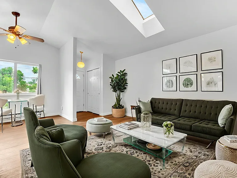 622 E Dale St — Photo 10