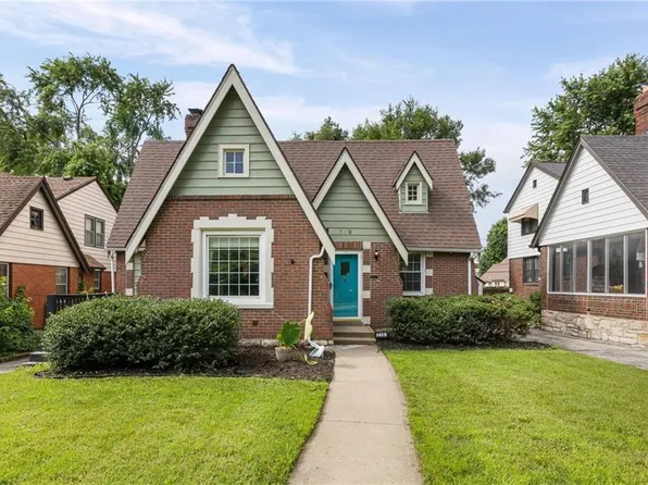 719 E Gregory Blvd, Kansas City, MO 64131