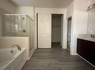 2425 Swainsons Hawk St, Stockton, CA 95209