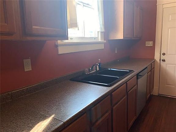 5th image of 1549 N Miro St