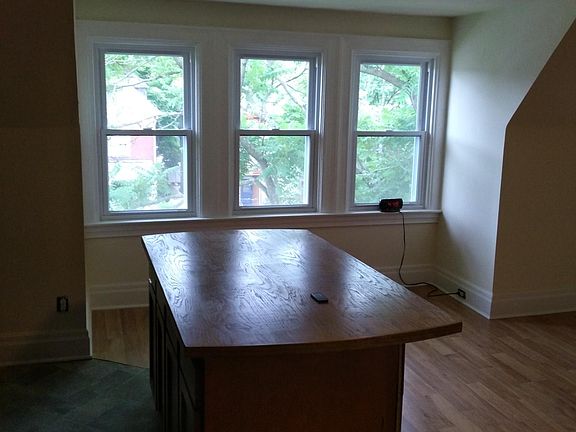 3rd image of 5539 Baywood St #3