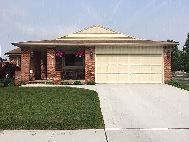 1st image of 19374 Cascade Dr