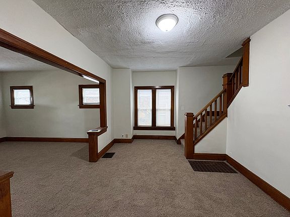 3rd image of 2104 Salem Ave #2104