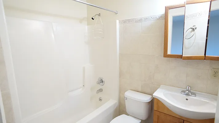 Rented by Karten & Lowe New York Real Estate LLC | media 27