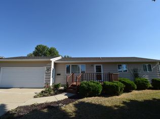 1308 33rd Ave SW, Minot, ND 58701