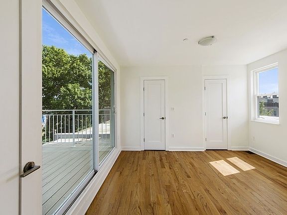 4th image of 115 Saint James Pl APT 3