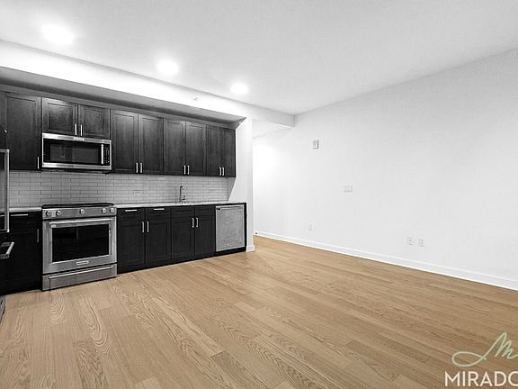3rd image of 21 W End Ave #2001