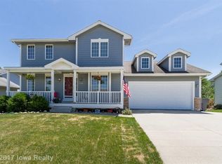 720 Patterson Dr, Carlisle, IA 50047