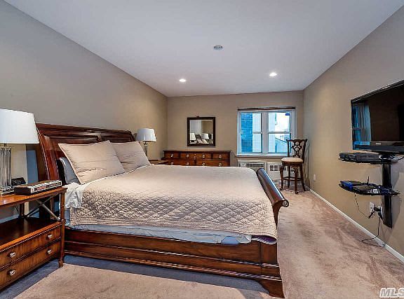 5th image of 740 E Broadway APT 2A