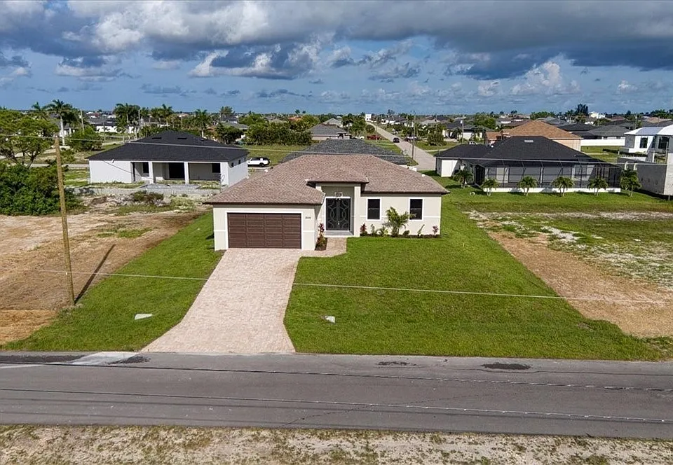 3226 NW 41st Ave