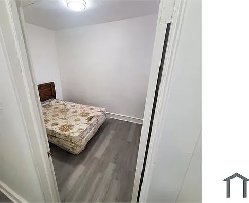 4032 N Fairhill St — Photo 9