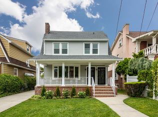 3906 210th St, Bayside, NY 11361