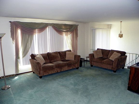 3rd image of 15429 Begonia Ct