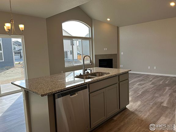 4th image of 5640 Olathe Ave