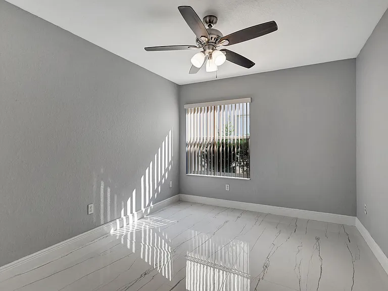 4190 Bahia Isle Cir — Photo 30
