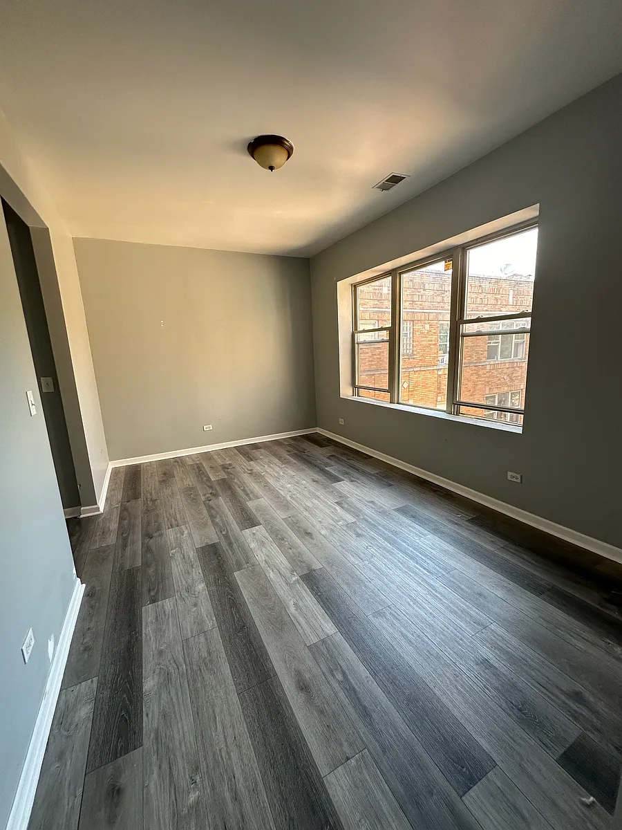Building Photo - 3005 W 19th St #3E
