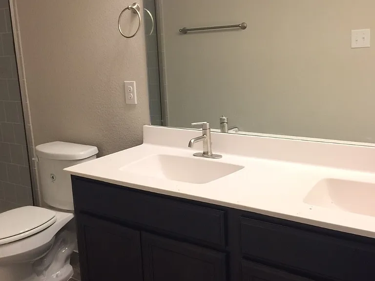 1057 W Sierra Vista Ct — Photo 8