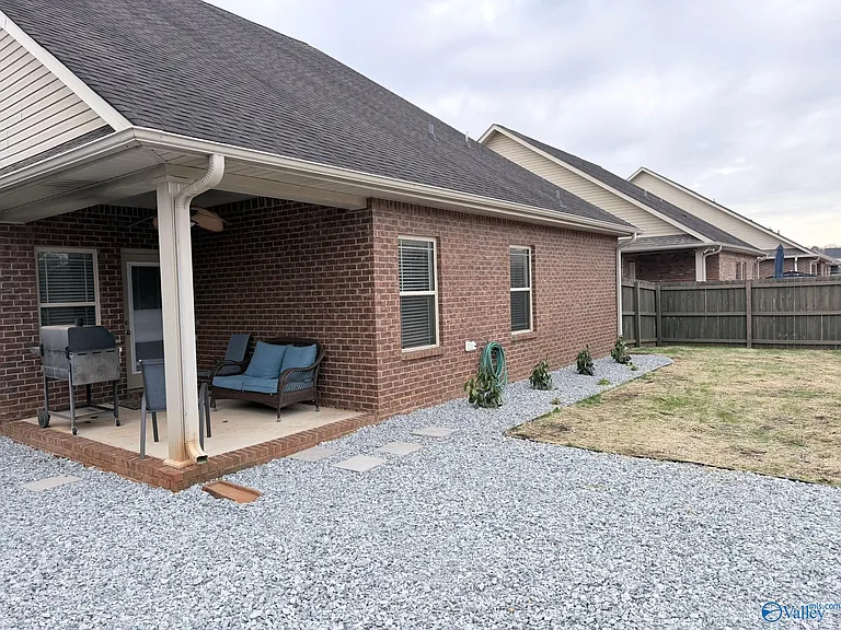266 New Bristol Ln — Photo 23