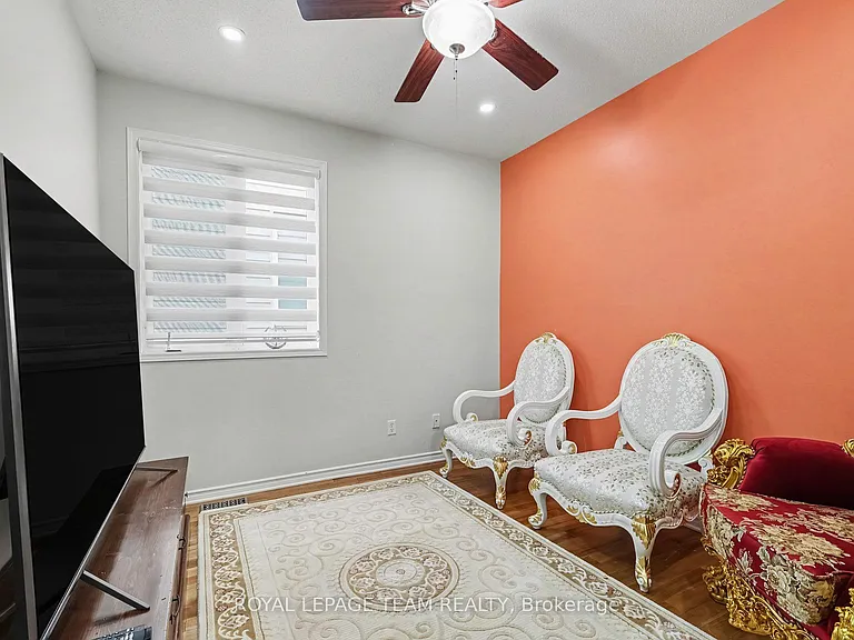 19 Keighley Cir — Photo 14