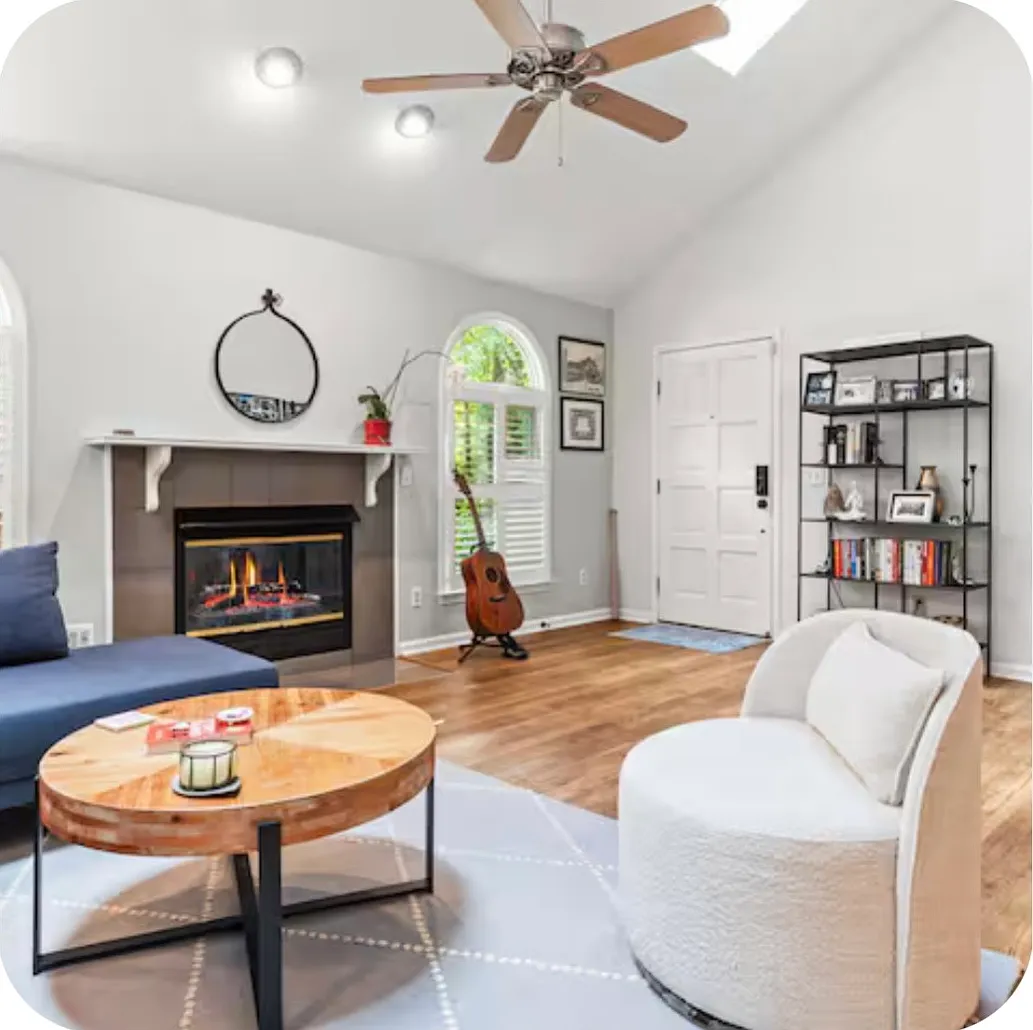 3 bed, 2044 sqft, $3,495 — Photo 4