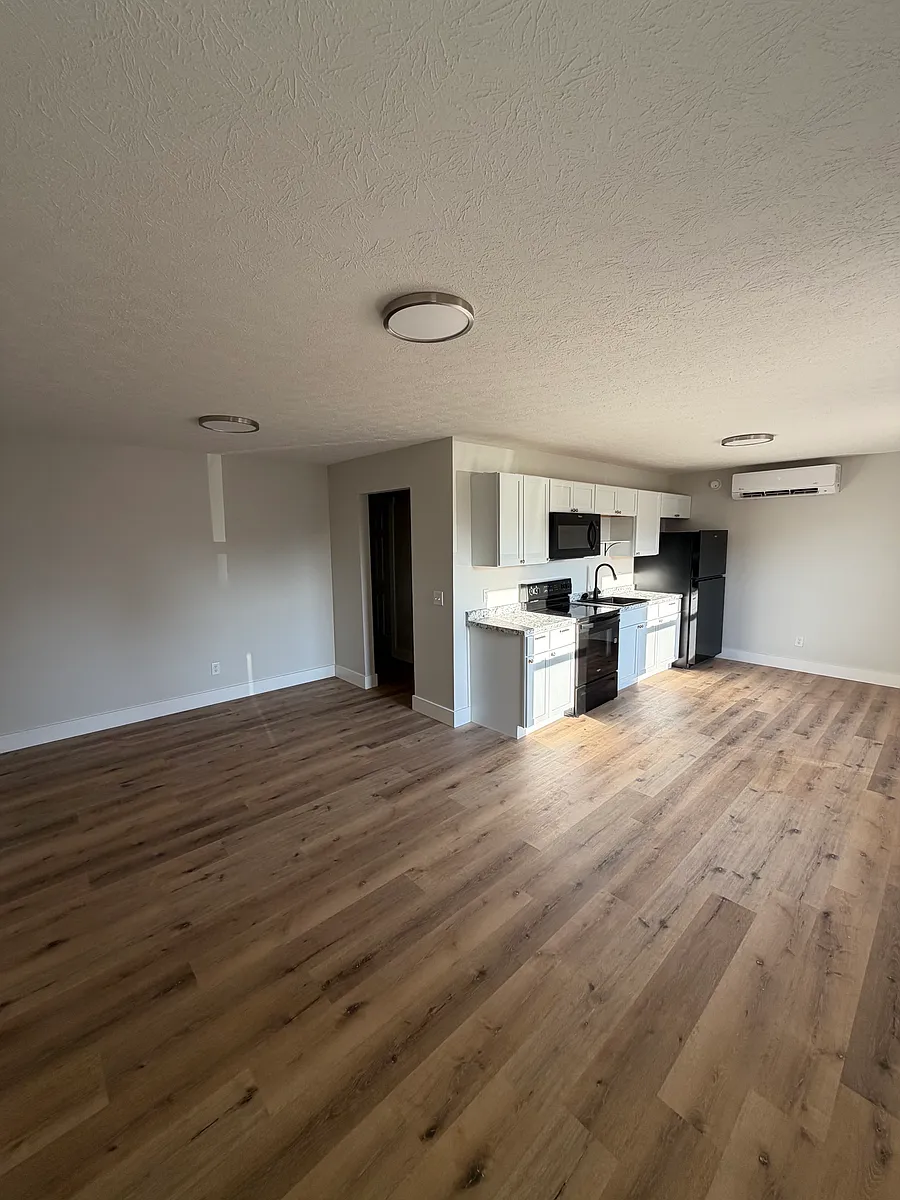 Building Photo - 301 Crist St #5