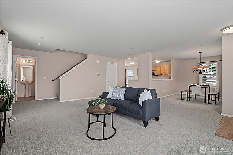 5th image of 2292 Palisade Boulevard