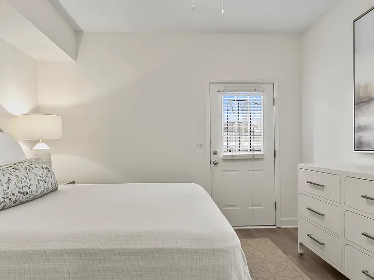 430-474 Wesley Pl — Photo 13