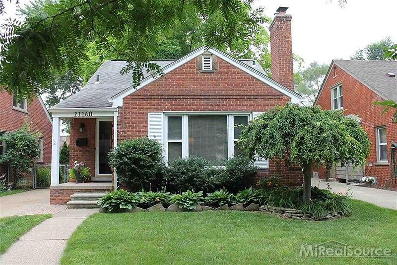 1st image of 21160 Fleetwood Dr
