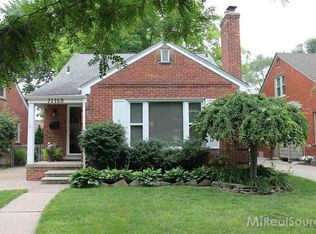 21160 Fleetwood Dr, Harper Woods, MI 48225