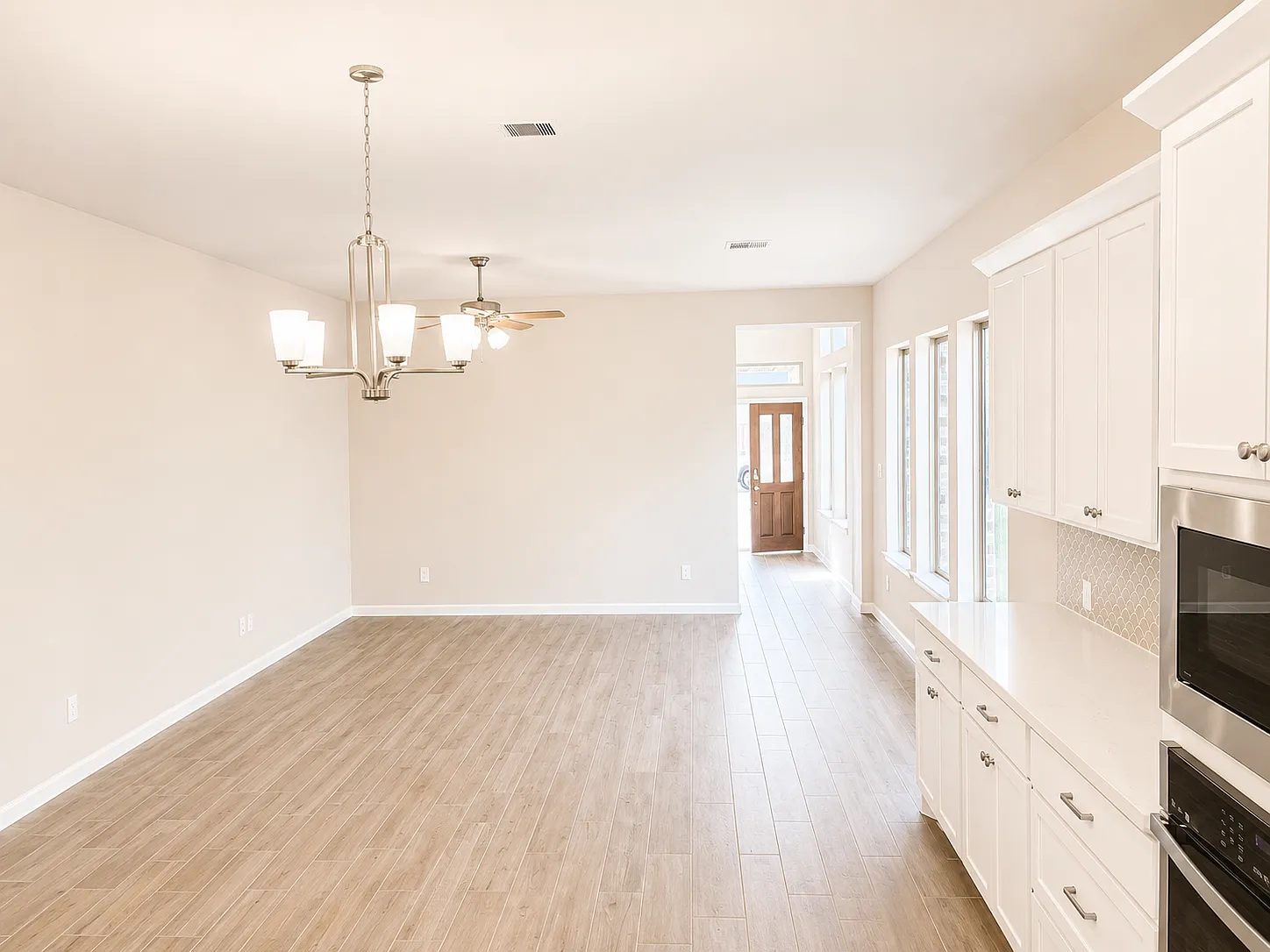 4 bed, 3.0 bath, 1829 sqft, $2,700 — Photo 3