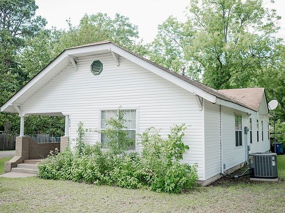2nd image of 604 E Highland Ave