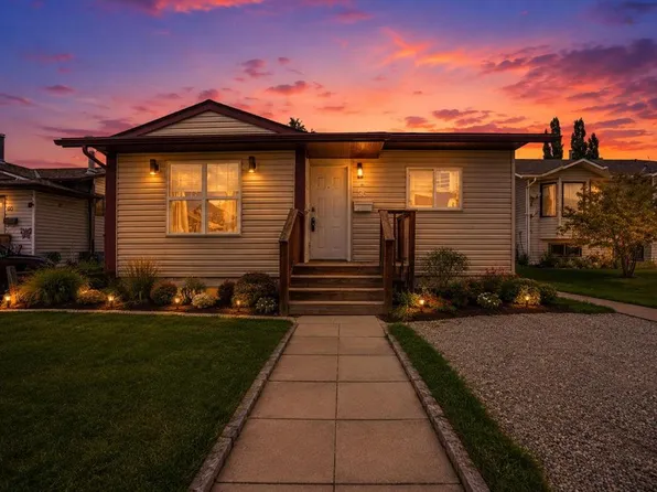 56 E Fallingworth Bay NE, Calgary, AB T3J 1G3