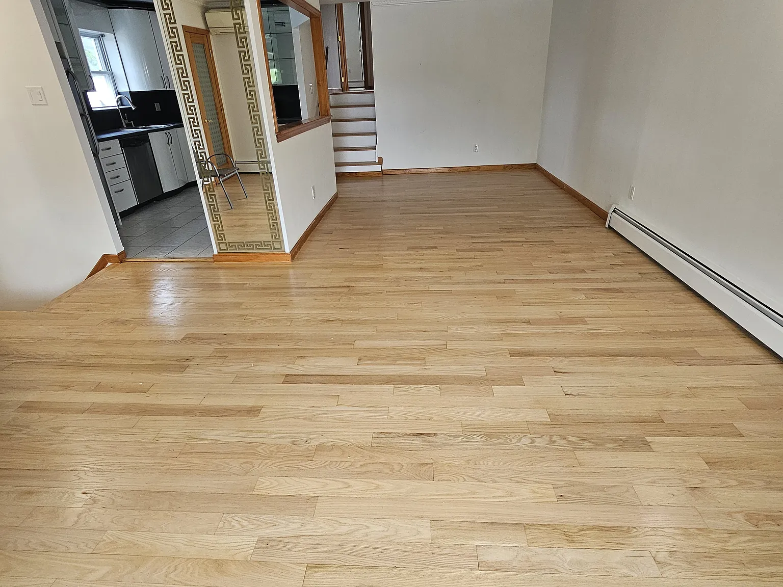 3 bed, 1.5 bath, $3,800 — Photo 3