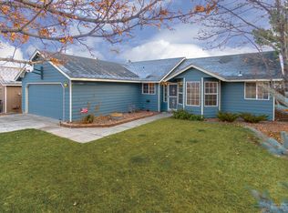 2042 SW 31st St, Redmond, OR 97756