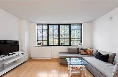 1st image of 222 W 14th St APT 4D