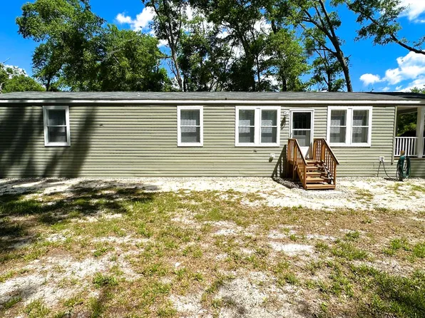 121 NE Lawrence St, Mayo, FL 32066
