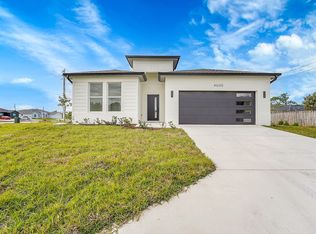 4600 SW Albacore St, Port Saint Lucie, FL 34953