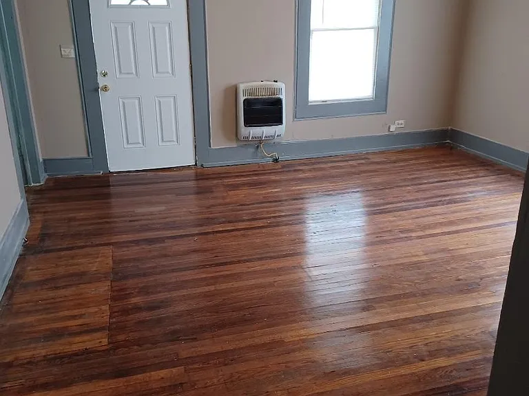 910 N Anniston Ave — Photo 2