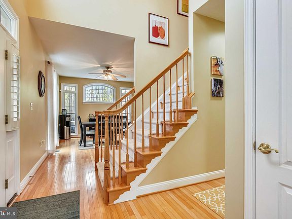 4th image of 4212 Upper Park Dr