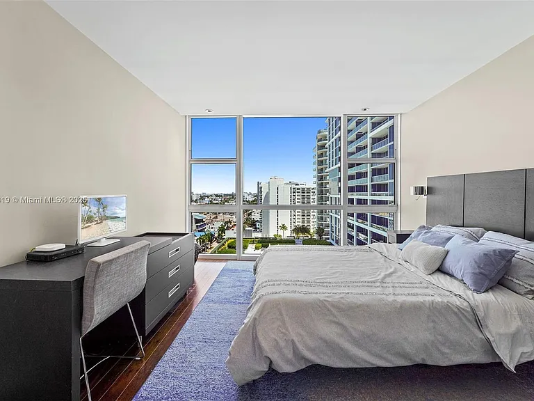 6801 Collins Ave #1214-DOOR1203 — Photo 11