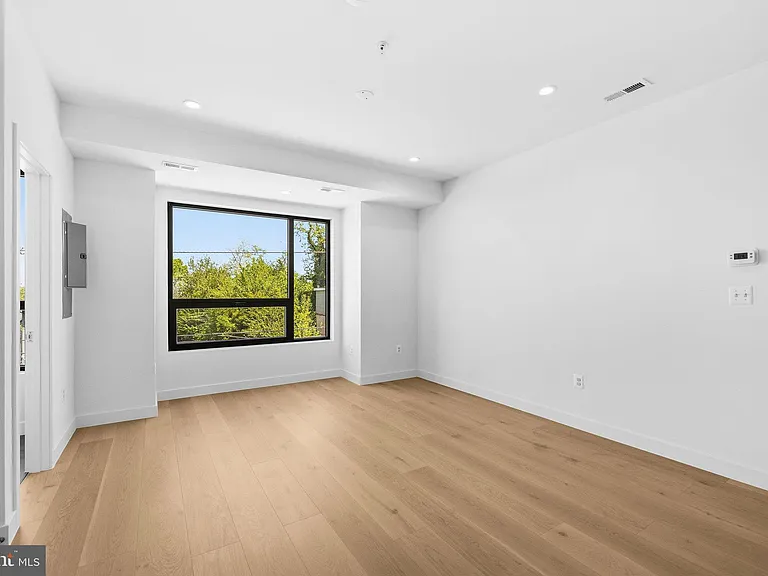 2532 Elvans Rd SE — Photo 32