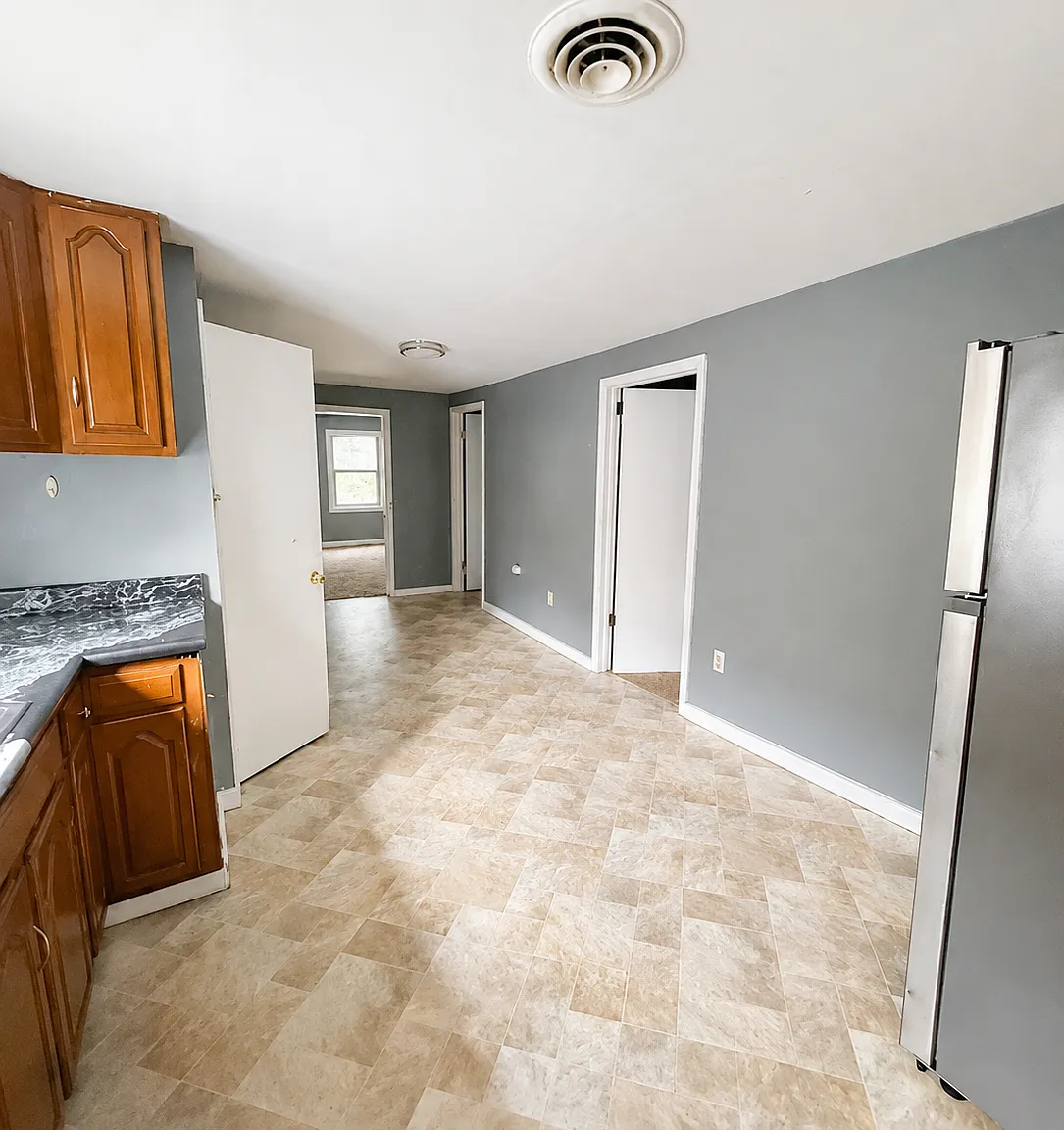 2 bed, 900 sqft, $1,290 — Photo 2
