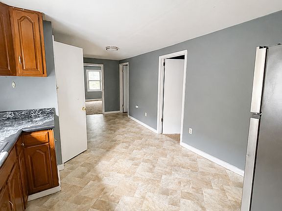 2nd image of 735 Burden Ave #2