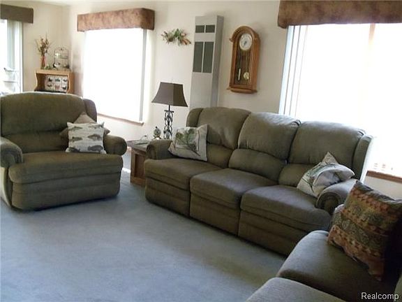 4th image of 1831 Alton Cir