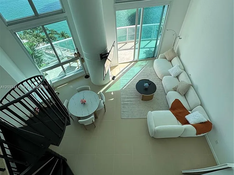 300 S Biscayne Blvd #L-1218 — Photo 31
